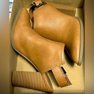 ANA Western Women's Pointed Toe Shoes
Mule Cognac Size 7 M